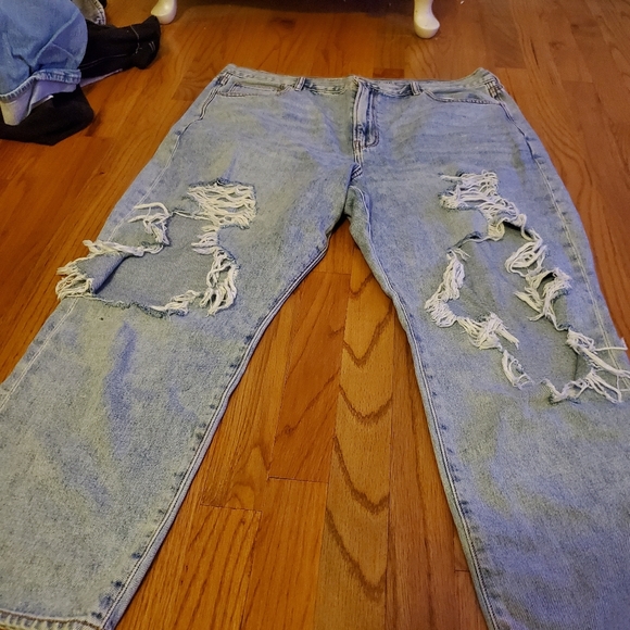 American Eagle Jeans - Picture 9 of 12